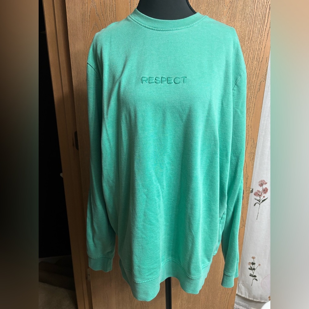 Green Long Sleeve Top